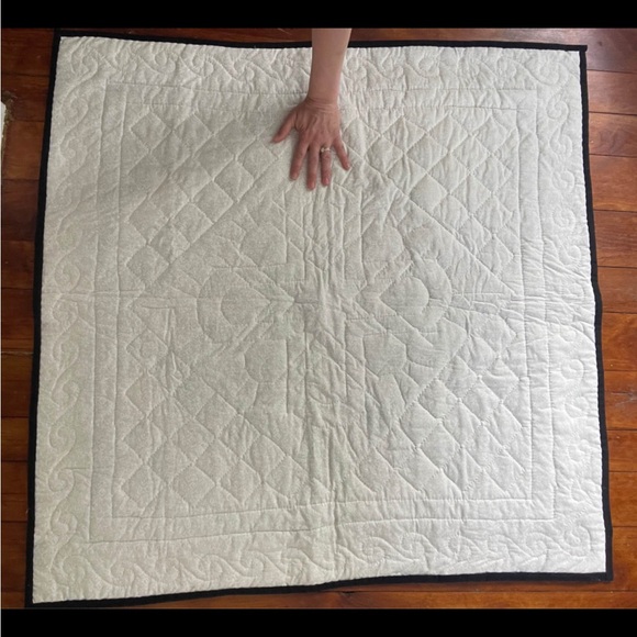 Authentic handstitched Amish Quilt wall hanging - Picture 7 of 7